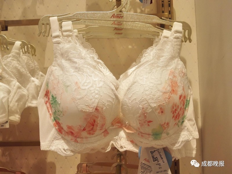 为女王过节,时代奥莱是认真的!