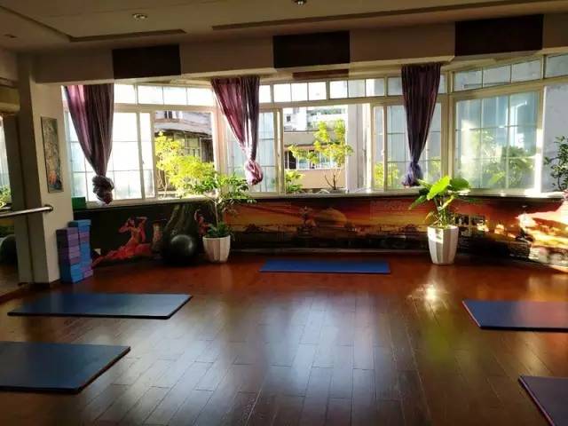 宜宾柏溪城中央健身房私教价格,宜宾最高端的健身房