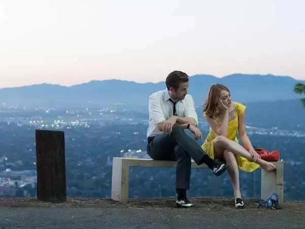 Madam问答室丨闺蜜订婚口红，内眼线画法，干皮粉底，牛津鞋搭配，清爽的防晒