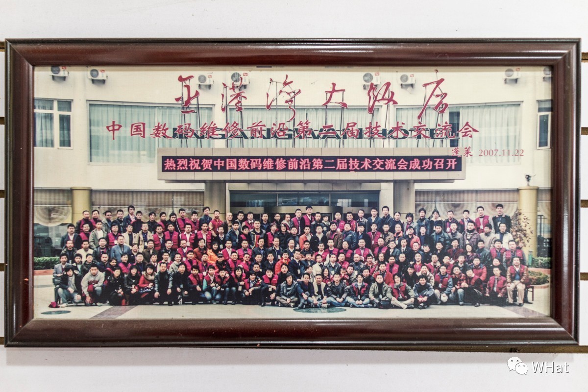 铜人像里藏着修相机的头牌师傅，33年的坚守积累千金不换的口碑