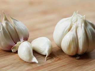 大蒜辣到心了怎么办,大蒜辣口怎么办