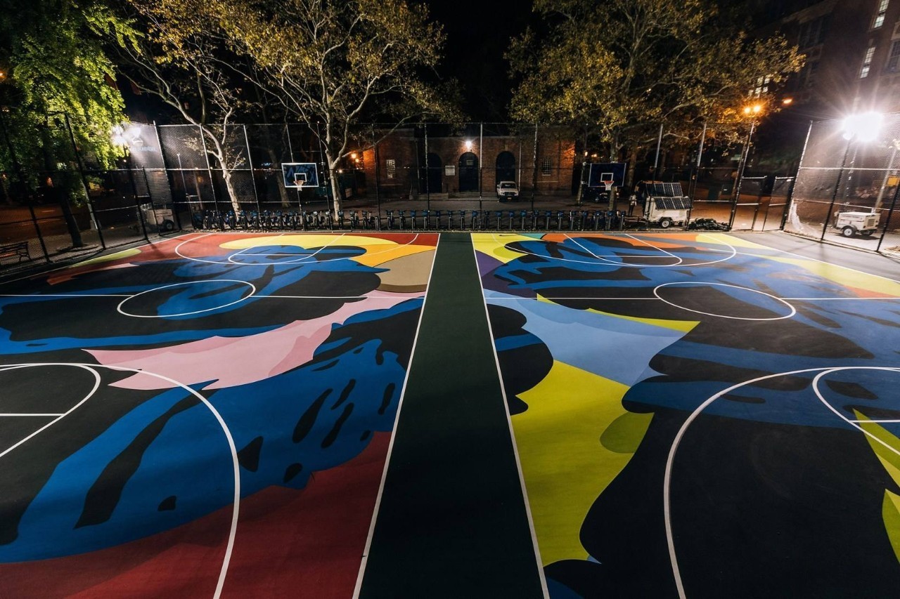 他是潮流界大神，“XX”卖到百万，作品火遍全球