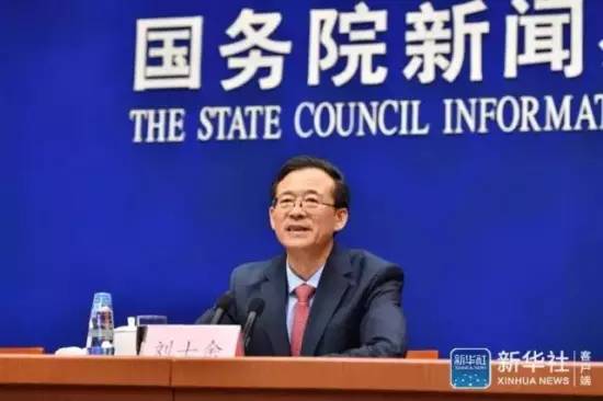 股市中哪些东西是忽悠散户的,揭秘股市常见忽悠套路