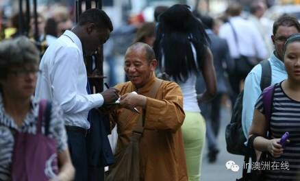 外国假和尚,中国假和尚来国外