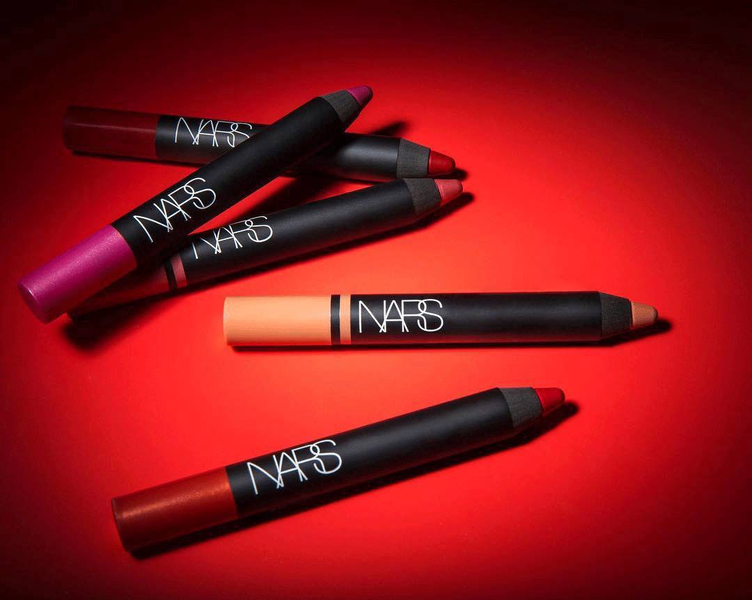 nars唇膏笔颜色推荐 (nars 雾感唇膏笔红咖豆沙色)