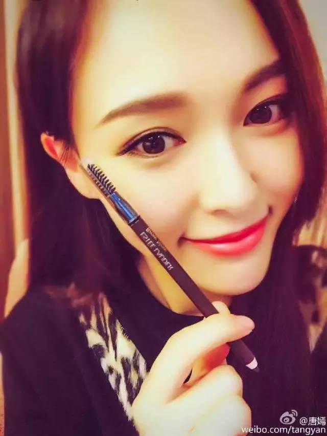 唐嫣早期的写真是真的假的,唐嫣用了什么化妆品