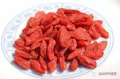 「赏诗识中药」物美价廉的枸杞子，识用的人当成宝！（含枸杞茶推荐）