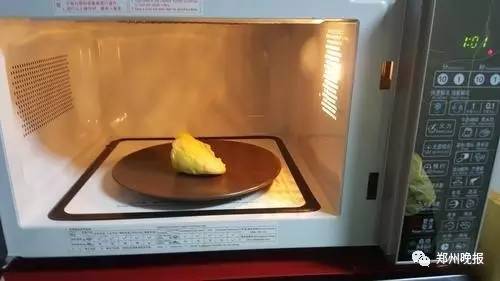 大胆的实验,神奇烤榴莲