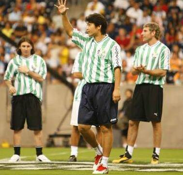 最后一个服刑足坛大佬出狱在即曾击败小罗