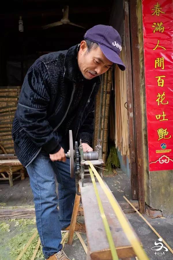 「他们的“江湖”」看点头这双巧手如何玩转竹子!