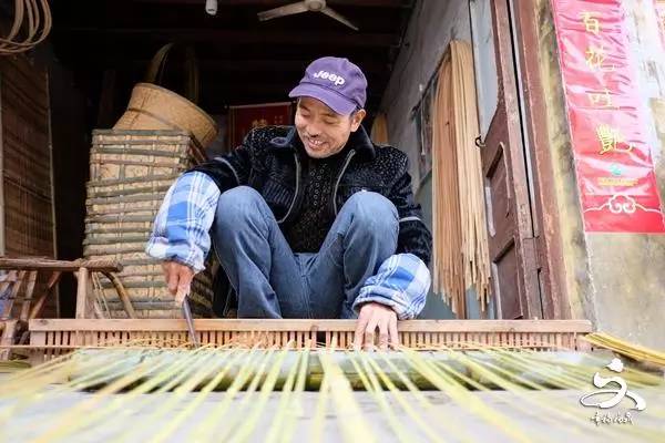 「他们的“江湖”」看点头这双巧手如何玩转竹子!