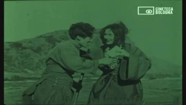 这部诗电影刷新了中国影史的艺术新高度，可惜至今仍流落他乡