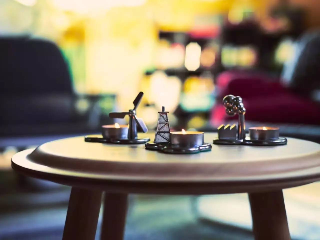 一口气推出了50多款PS新品，宜家彻底放飞了自我！挂到墙上的沙发、自动浇水的花盆……错过等3年