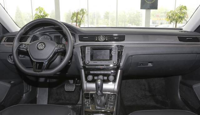 只卖埃尔法二手,福特金牛座降价多少