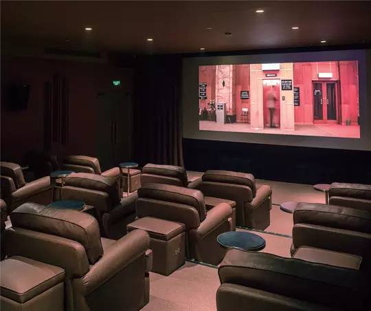 电影院里人太多？你还可以来这些私人影院与电影亲密相处