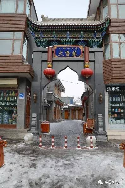 夜游八坊十三巷,雨中的八坊十三巷