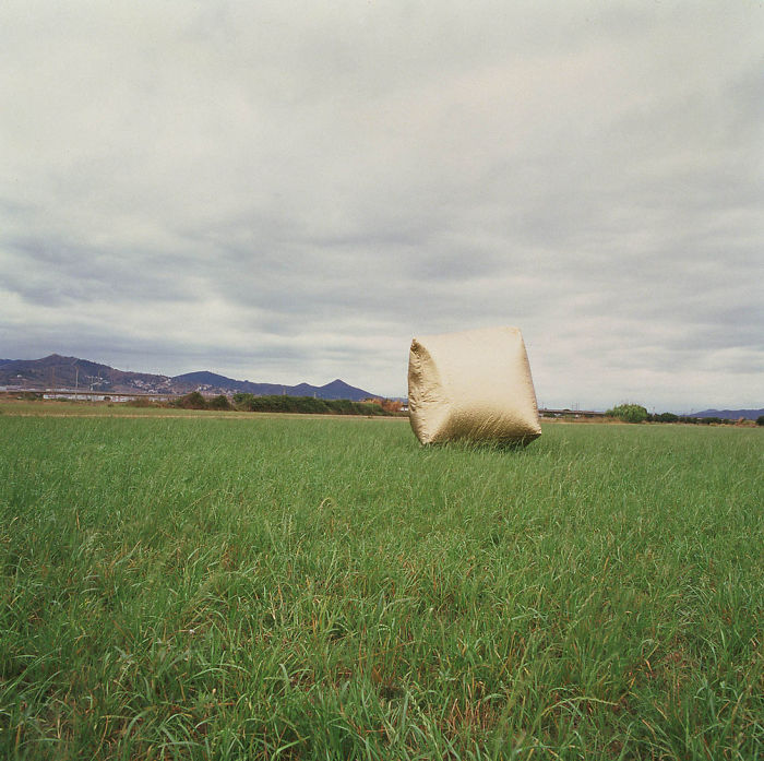 他发明的房子,可以随身放进口袋