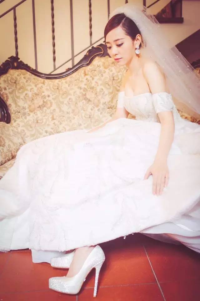 让奥黛丽·赫本钟情的Ferragamo，也让何穗爱不释手！