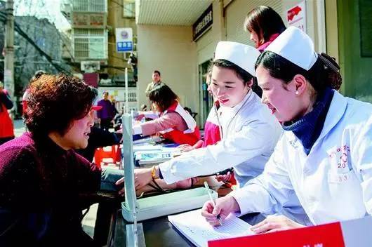 正能量|传承雷锋精神,他们在行动——看看你我“身边的雷锋”