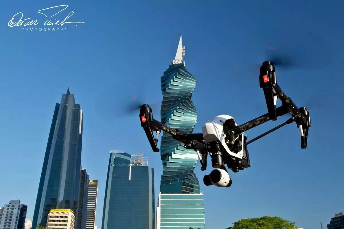 自由摄影师怎么挣钱,摄影师这行真的不挣钱吗