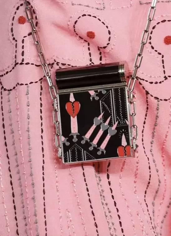 穿不错｜纵使包包数千万独爱一只链条包