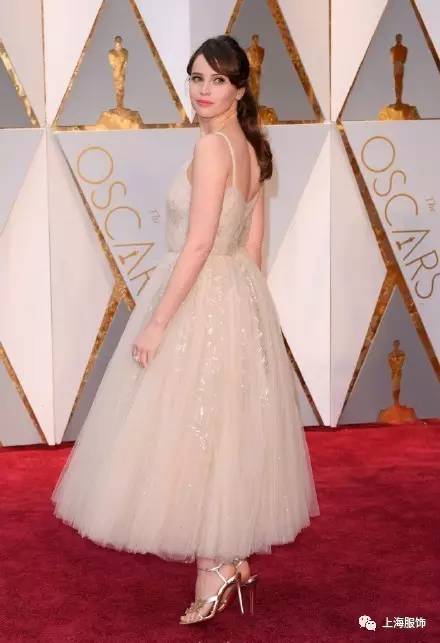第89届奥斯卡，女神们拼礼服才是正经事！