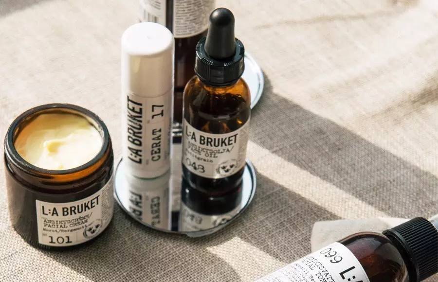 高颜值润唇膏便宜变色,高颜值10元变色唇膏