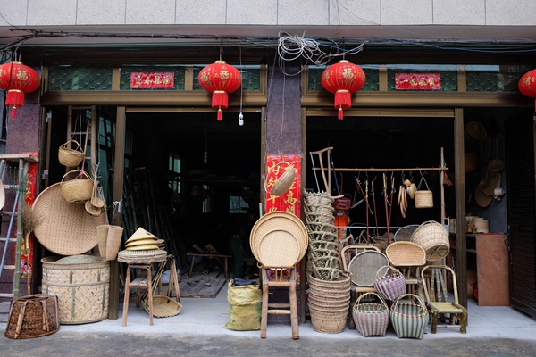 「他们的“江湖”」看点头这双巧手如何玩转竹子!