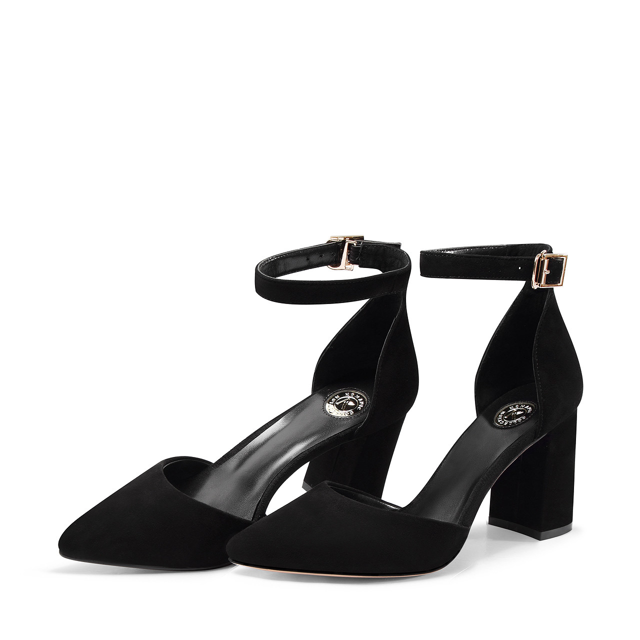 有一种时尚叫做“你觉得我时髦,却猜不出我穿的牌子”