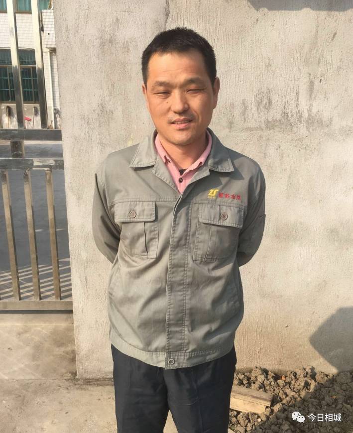 很多好人好事就在我们身边,这些拾金不昧的行为值得点赞