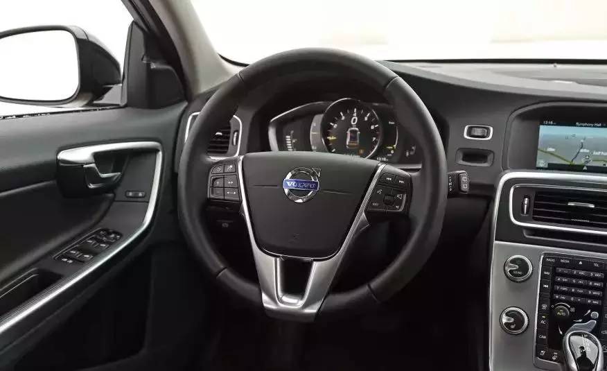 沃尔沃v602022款评测,沃尔沃v60最新款试驾视频