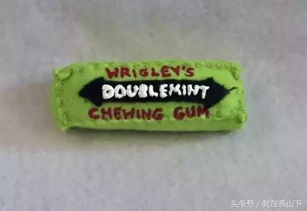 英国姑娘专门卖“假货”(针织品)的便利店