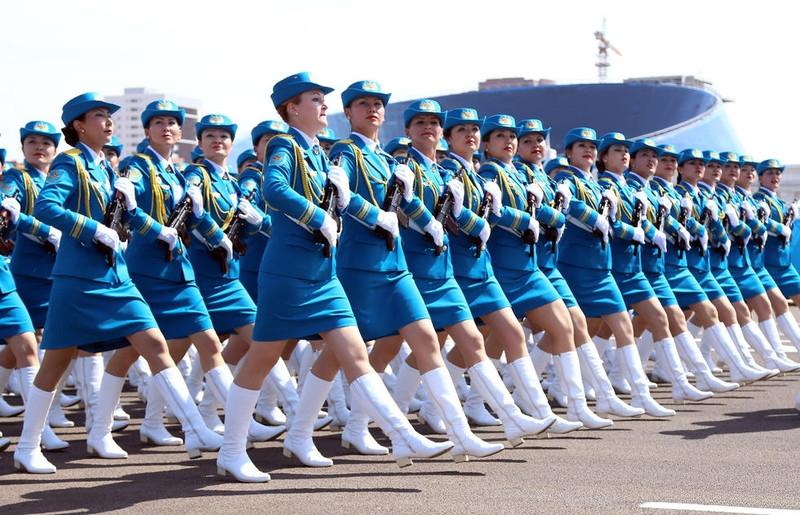 涓嶅悓鍥藉鐨勮嫳濮块鐖界殑濂冲叺,鐩樼偣鍚勫浗濂冲叺鑻卞Э椋掔埥