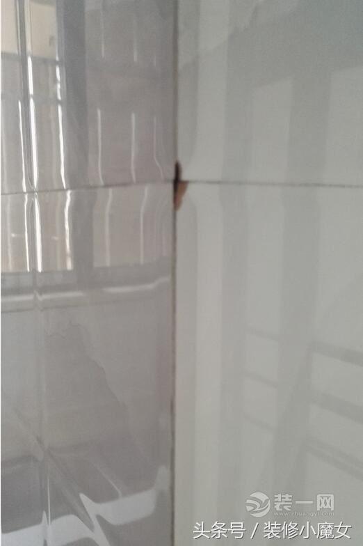 厨房烟道的瓷砖开裂修复,厨房烟道瓷砖开裂怎么修复