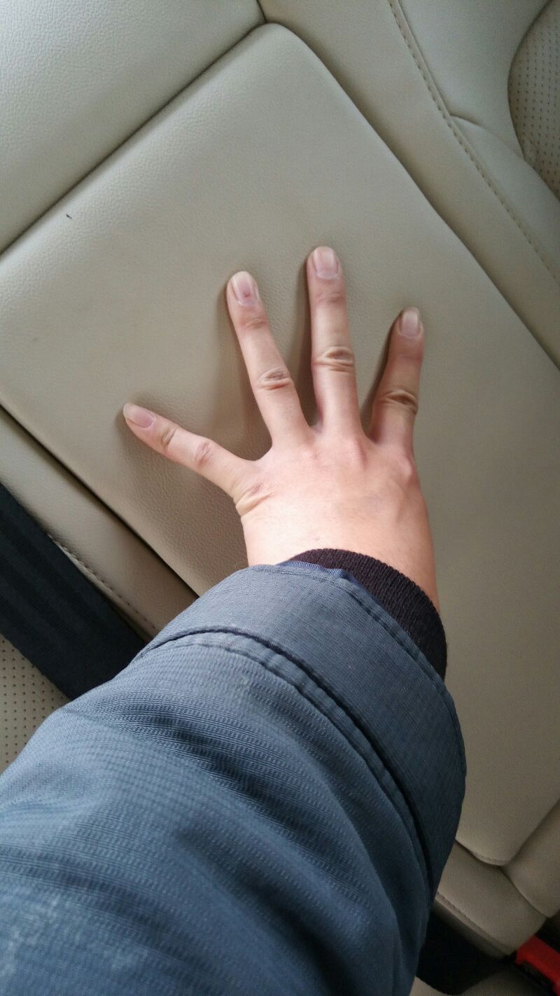 长安cs75对比欧尚x7哪个好,长安cs75和vs7哪个更好