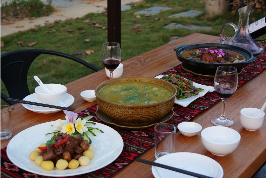 南宁顶级奢野庄园,南宁松果野奢营地