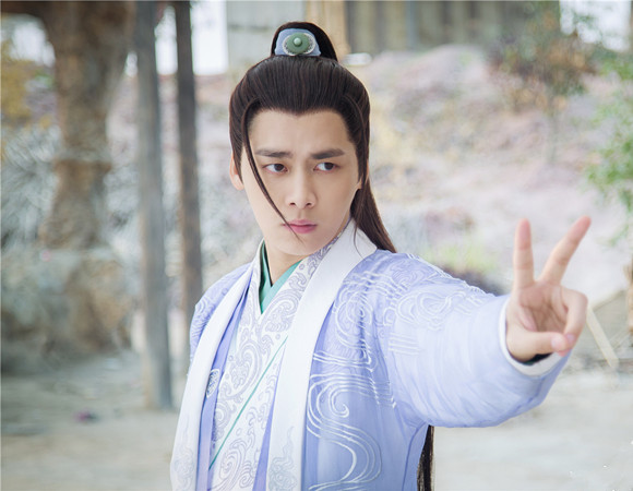 明星Q版形象,真人卡通哪个更萌?