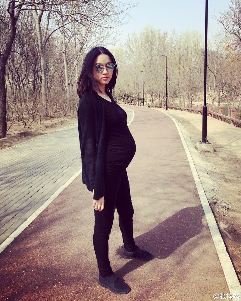 女星孕照差距大,女星的孕照