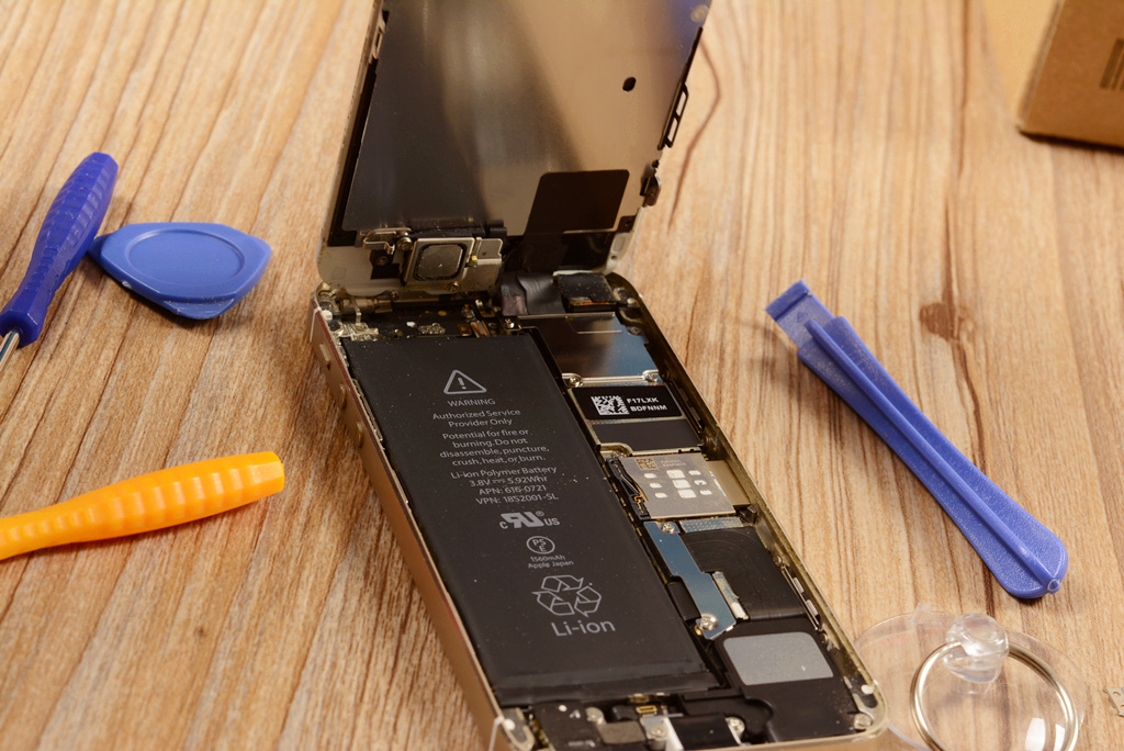 iphone5s电池更换详细教程,iphone5s怎么自己换电池