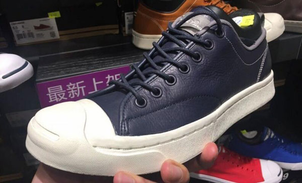 同价位买nike还是买新百伦好,阿迪耐克新百伦折扣