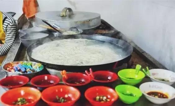 成都必吃的18碗面,成都最好吃的100碗面