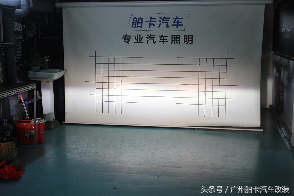 本田车灯怎么都不带透镜,本田改了透镜不开近光远光能闪吗
