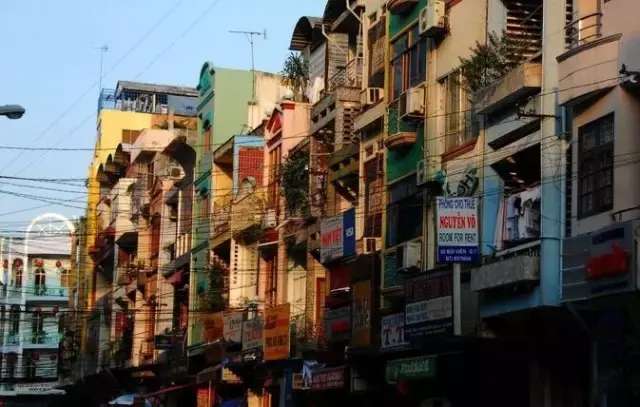 去哈尔滨可以逛哪几个国家,哈尔滨能坐火车出国游