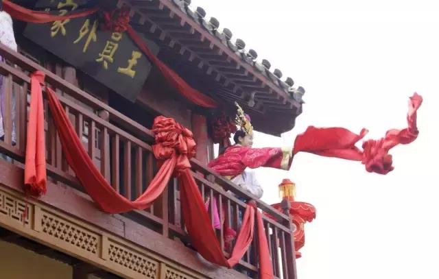 众里寻她千百度视频,众里寻她千百度作品