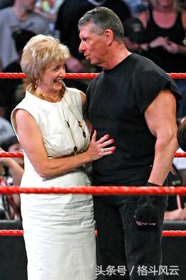 wwe拉娜个人简介,wwe拉娜与卢瑟夫求婚完整视频