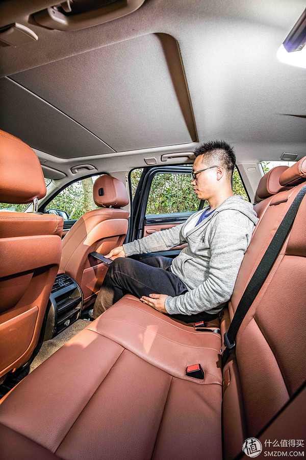 宝马520i旅行版功能,宝马520i和530旅行