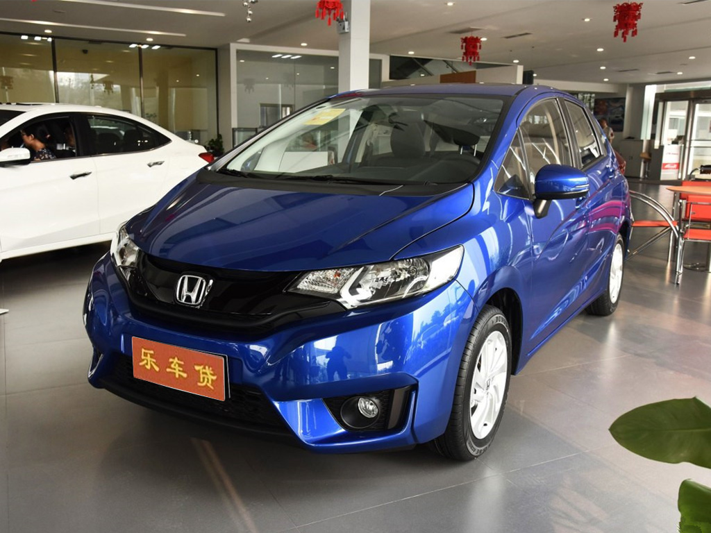 一年工资就能买到，年轻人最爱这些爆款两厢车！