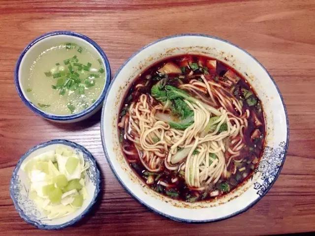 成都必吃的18碗面,成都最好吃的100碗面