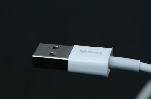 手机必备配件可不能马虎数据线选购有讲究