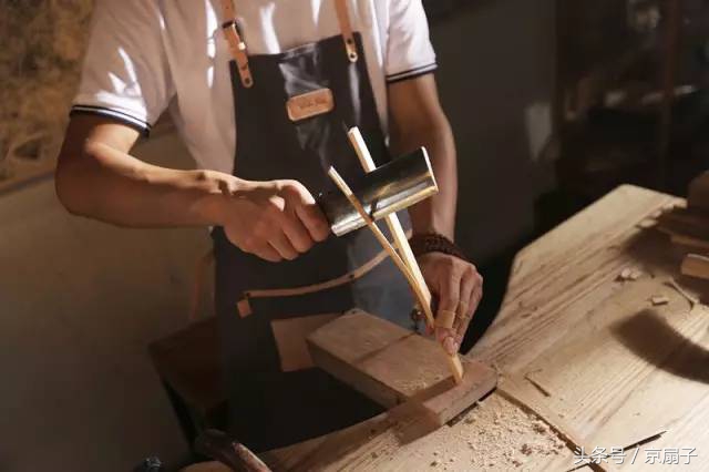 手工扇加工,古扇制作折扇